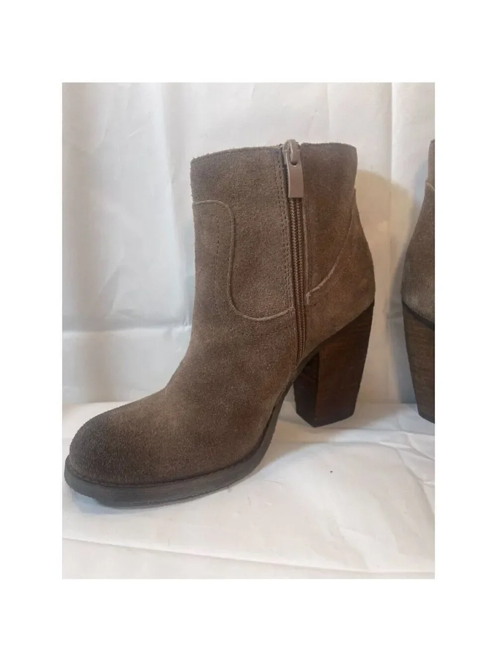 Sbicca Marimba Fringe ankle BOOT WESTERN  Taupe Size 7.5M